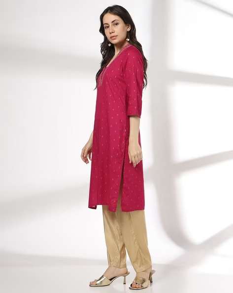 AVAASA MIX N MATCH Women Embroidered Straight Fit Kurta